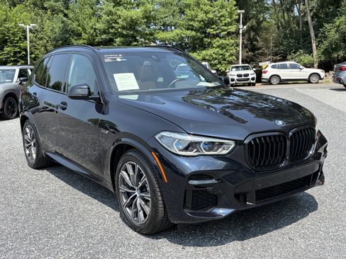 Used 2023 BMW X5 xDrive45e w/ Executive Package AWD/4WD image 3