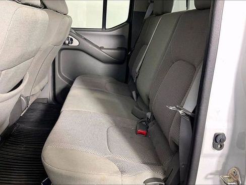 Used 2020 Nissan Frontier SV w/ Midnight Edition Floor Mats RWD image 3