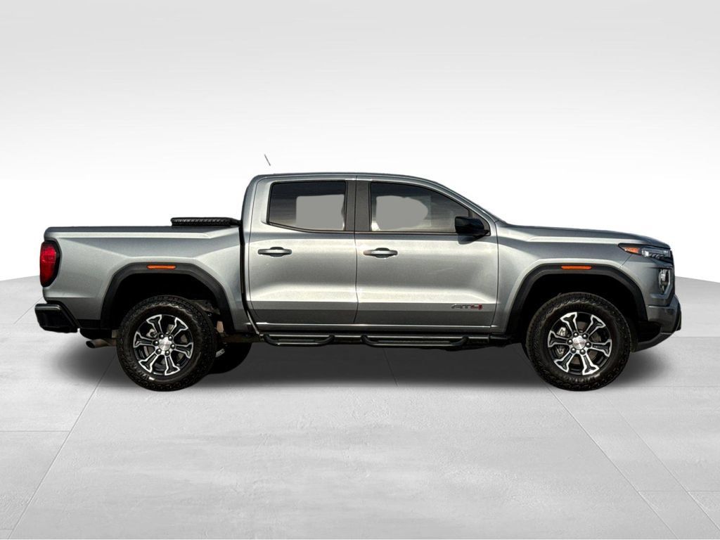 Used 2025 GMC Canyon AT4 AWD/4WD image 6