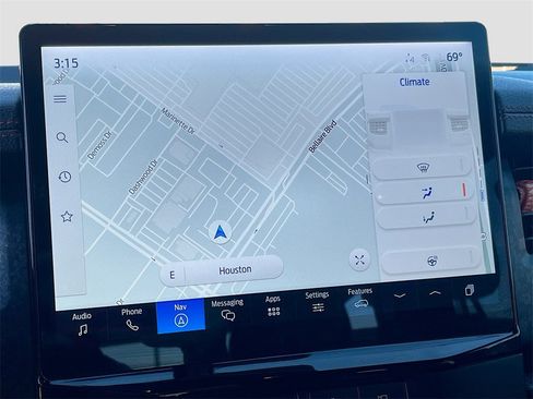 Used 2022 Ford Expedition Limited image 13