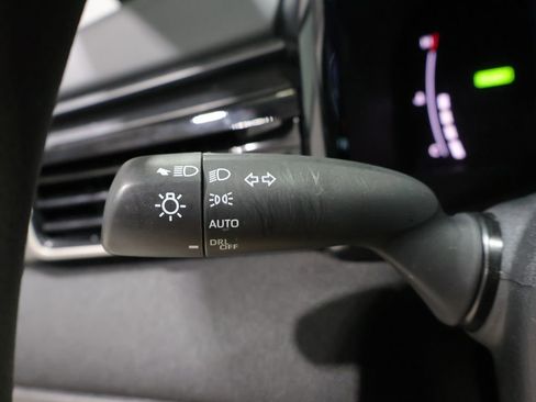 Used 2025 Toyota Camry LE FWD image 35