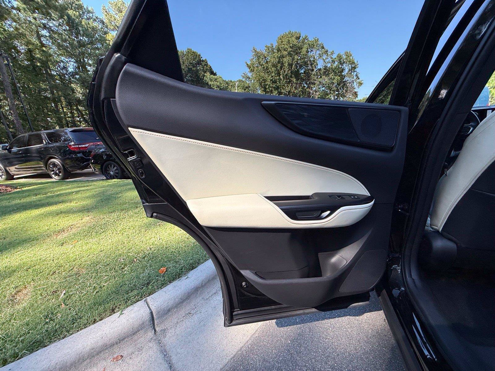 Used 2024 Lexus NX 250 FWD w/ Towing Package (2000 Lbs) image 28