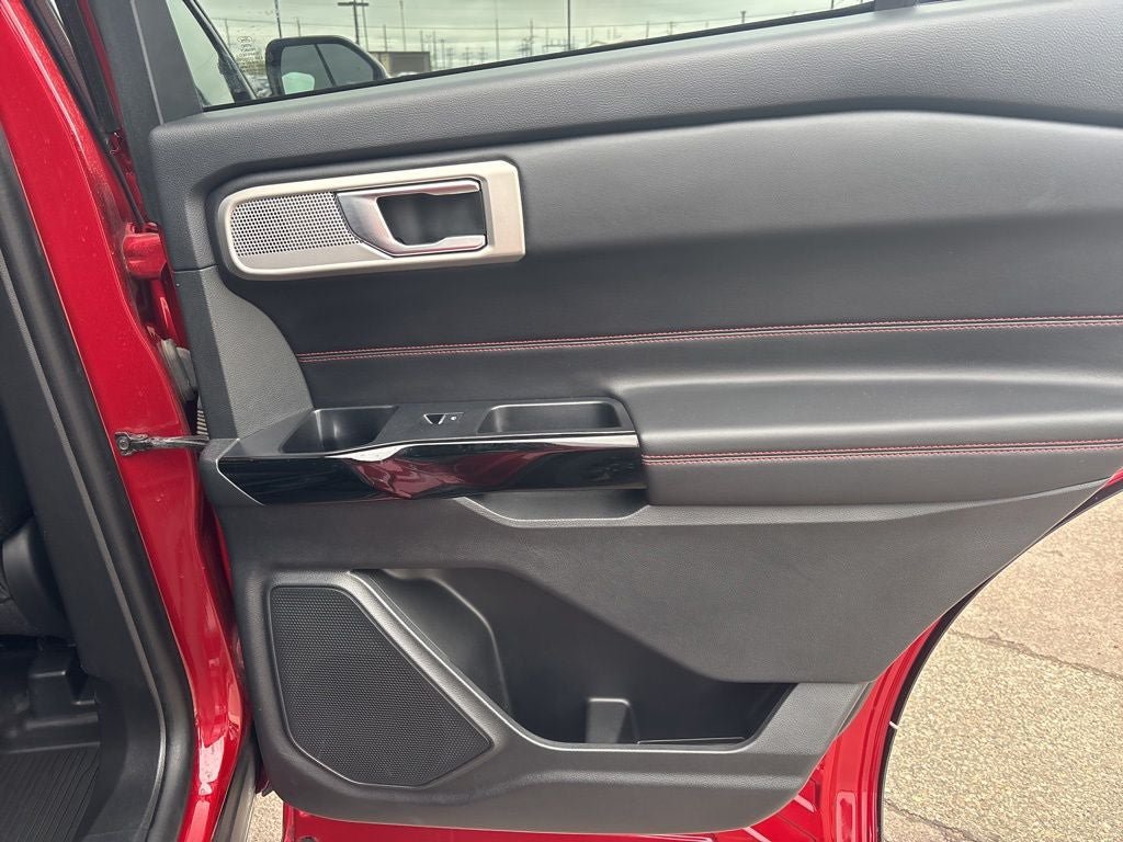 Used 2023 Ford Explorer ST-Line AWD/4WD image 42