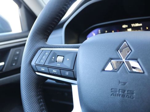 New 2026 Mitsubishi Outlander SEL image 8