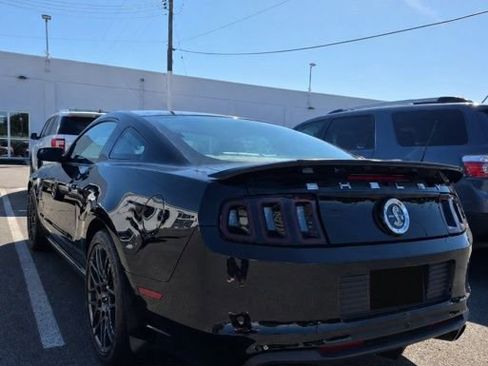 Used 2014 Ford Mustang Shelby GT500 w/ Equipment Group 821A RWD image 5