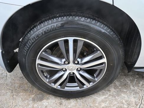 Used 2019 INFINITI QX60 Luxe w/ Essential Package image 12