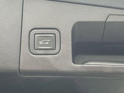 Used 2022 Cadillac XT5 Premium Luxury w/ LPO, Floor Liner Package image 18