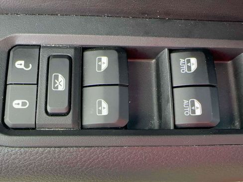 Used 2023 Jeep Compass Limited AWD/4WD image 14