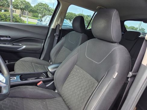 Used 2023 Nissan Kicks SV FWD image 10