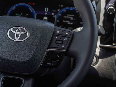 Used 2026 Toyota Camry XLE w/ Premium Package FWD image 18