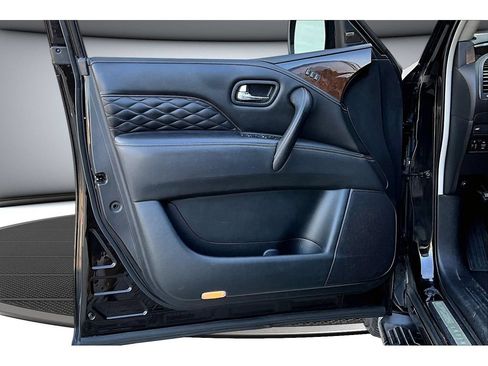 Used 2018 INFINITI QX80 4WD image 32