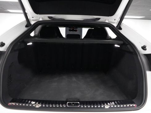 Used 2023 Lamborghini Urus Performante AWD/4WD image 17