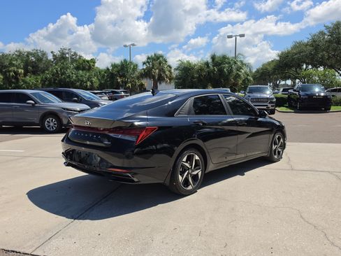 Used 2023 Hyundai Elantra Limited FWD image 8