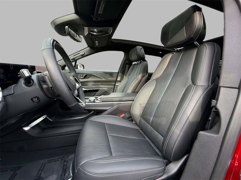 Used 2024 Cadillac Lyriq Luxury w/ LPO, Floor Liner Package image 2