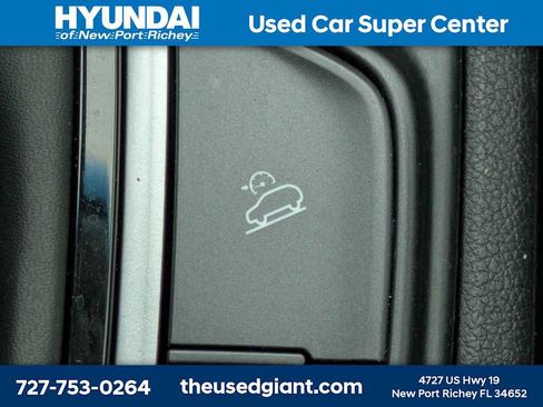 Certified 2021 Hyundai Kona SE FWD image 23