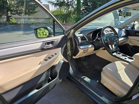 Used 2016 Subaru Outback 2.5i Premium w/ Protection Package #1 AWD/4WD image 6