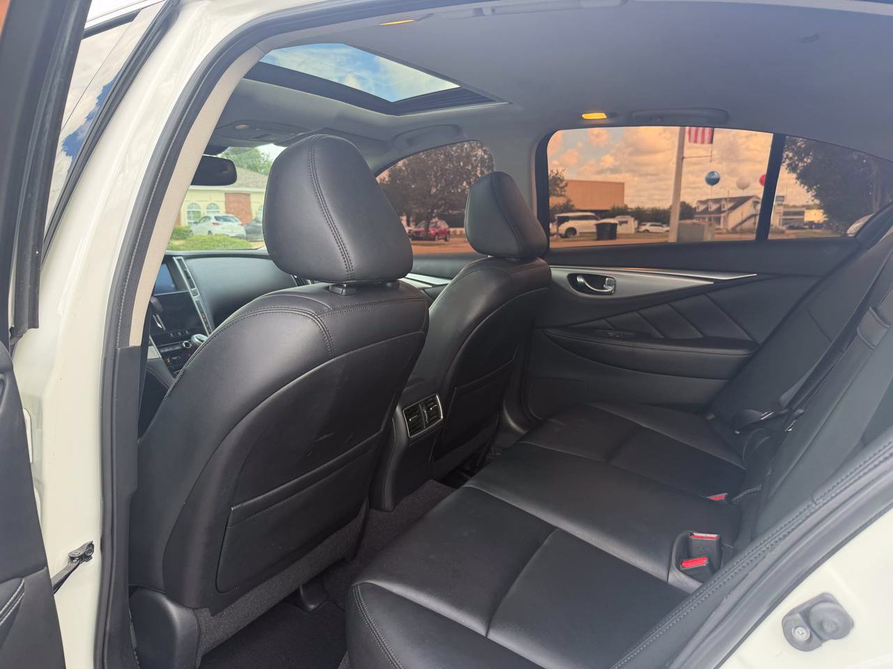 Used 2021 INFINITI Q50 Luxe RWD image 11