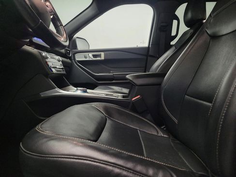 Used 2020 Ford Explorer Limited RWD image 17
