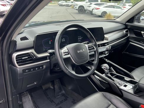 Used 2025 Kia Telluride S AWD/4WD image 28