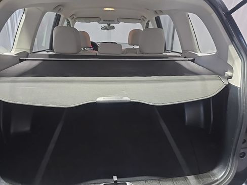 Used 2017 Subaru Forester 2.5i AWD/4WD image 12