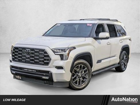 Used 2025 Toyota Sequoia Platinum image 1