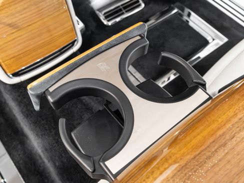 Used 2019 Rolls-Royce Phantom Sedan image 35