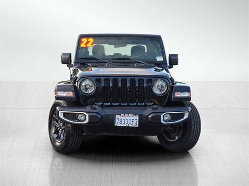 Used 2022 Jeep Gladiator Sport image 2