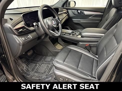 Certified 2025 Buick Enclave Preferred image 11