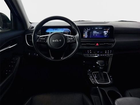 Used 2024 Kia Seltos EX FWD image 23