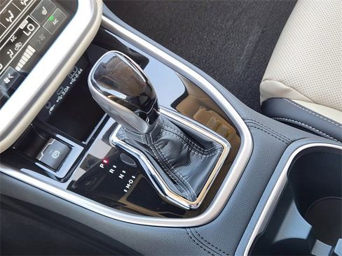 New 2025 Subaru Outback Limited image 16