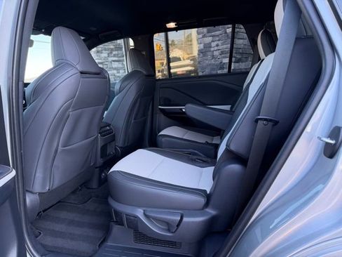 Used 2025 Lexus TX 500h AWD w/ Technology Package image 11