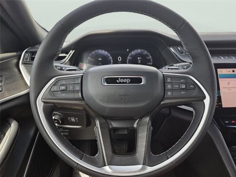 New 2026 Jeep Grand Cherokee L Limited image 28