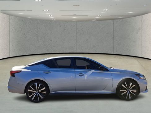 Used 2022 Nissan Altima 2.5 SR image 4