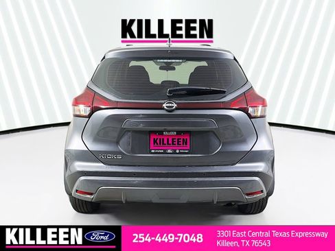 Used 2024 Nissan Kicks S image 7
