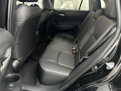 Used 2025 Toyota Corolla Cross XLE FWD image 22