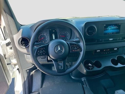 Used 2024 Mercedes-Benz Sprinter 3500 image 20