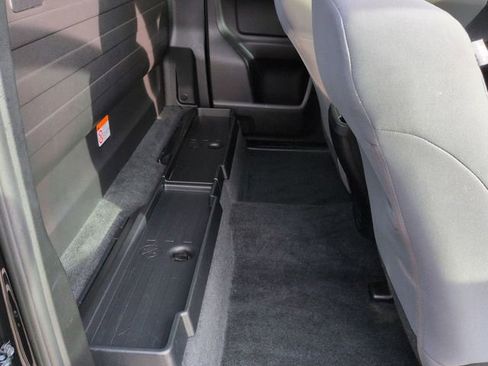 Used 2020 Toyota Tacoma 4x4 Access Cab image 26