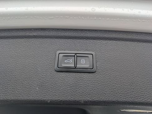 Used 2020 Audi Q5 2.0T Premium w/ Convenience Package image 14