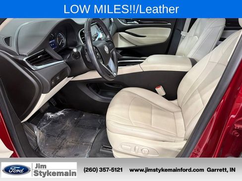 Used 2023 Buick Enclave Essence FWD image 17