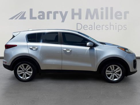 Used 2018 Kia Sportage LX FWD image 6