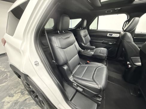 Used 2023 Ford Explorer ST w/ ST Appearance Package AWD/4WD image 28