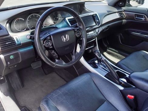 Used 2017 Honda Accord EX-L image 11