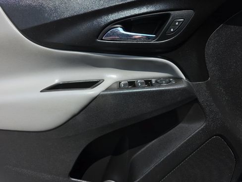 Used 2020 Chevrolet Equinox LS w/ LS Convenience Package AWD/4WD image 15