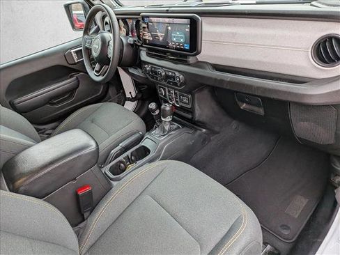Used 2024 Jeep Wrangler Sport S image 27