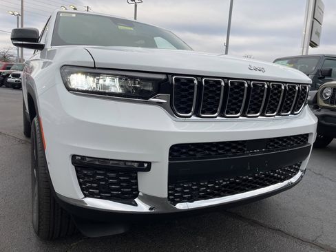 New 2025 Jeep Grand Cherokee L Limited w/ Luxury Tech Group II image 49