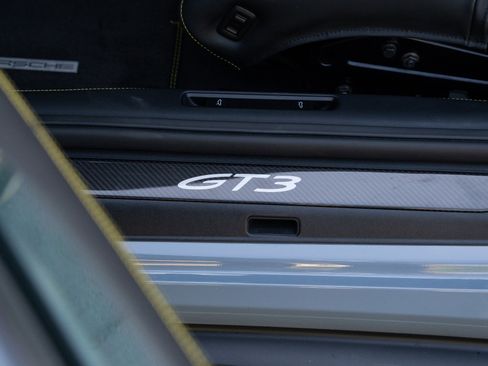 Used 2023 Porsche 911 GT3 RWD image 40