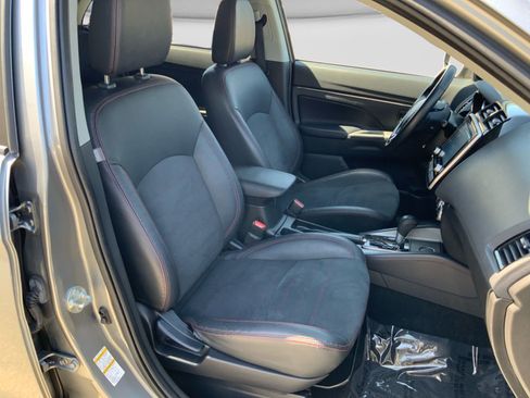 Used 2022 Mitsubishi Outlander Sport SE FWD image 12