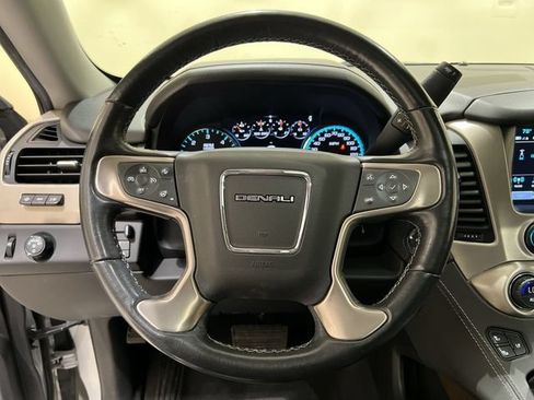 Used 2020 GMC Yukon XL Denali w/ Open Road Package RWD image 10
