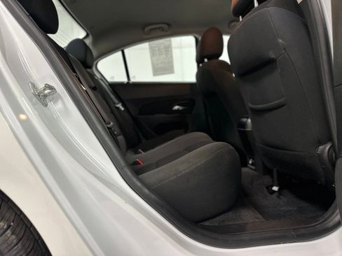 Used 2016 Chevrolet Cruze LT FWD image 19