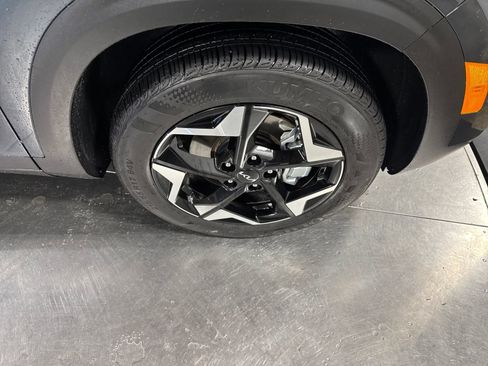 Certified 2025 Kia Seltos S image 14